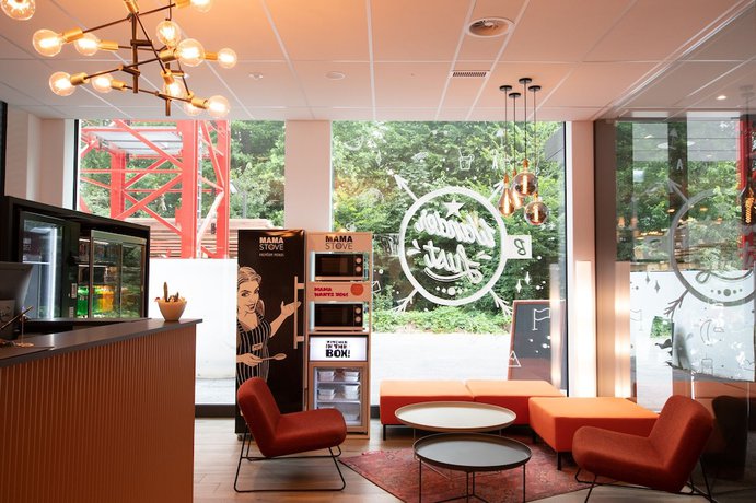 Imagen de los interiores del Hotel Bandb Zürich East Wallisellen. Foto 18