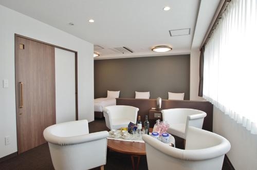 Imagen de la habitación del Hotel Bande Osaka. Foto 10
