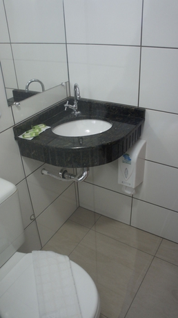 Imagen de la habitación del Hotel Bandeira. Foto 6