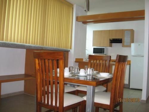 Imagen de la habitación del Hotel Banderas Suites. Foto 7