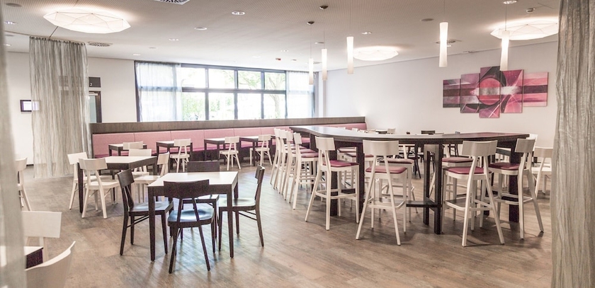 Imagen del bar/restaurante del Hotel Bandf Am Neumarkt. Foto 2