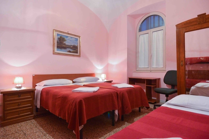 Imagen de la habitación del Hotel Bandt Rooms Trani. Foto 6
