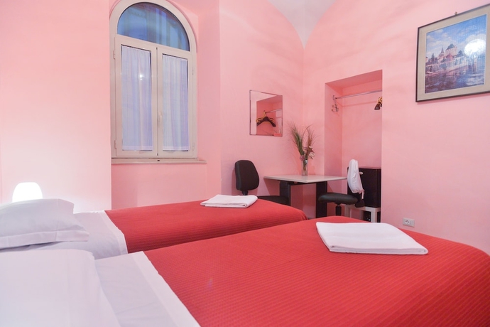 Imagen de la habitación del Hotel Bandt Rooms Trani. Foto 9
