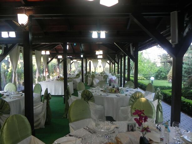 Imagen del bar/restaurante del Hotel Baneasa Parc. Foto 4