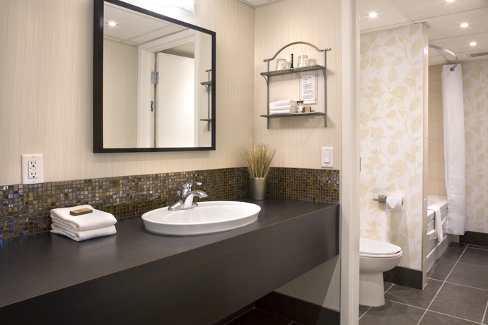 Imagen de la habitación del Hotel Banff Aspen Lodge. Foto 8