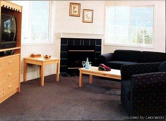 Imagen general del Hotel Banff Boundary Lodge. Foto 3