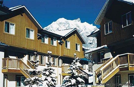 Imagen general del Hotel Banff Boundary Lodge. Foto 4
