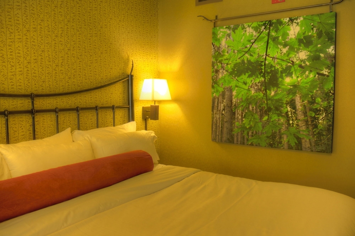 Imagen de la habitación del Hotel Banff Caribou Lodge and Spa. Foto 7