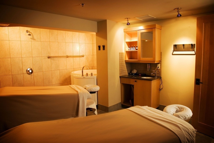 Imagen de los interiores del Hotel Banff Caribou Lodge and Spa. Foto 14