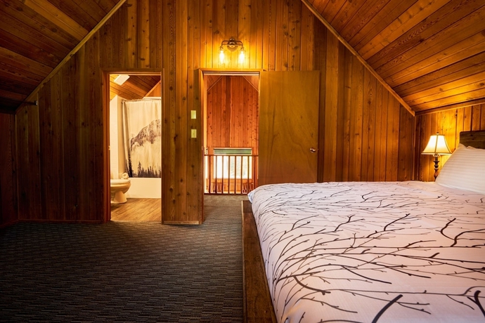 Imagen de la habitación del Hotel Banff Gate Mountain Resort. Foto 12