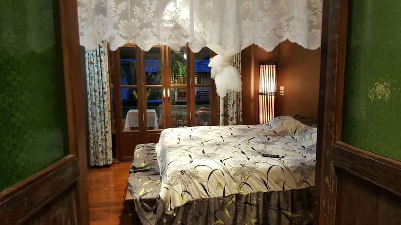 Imagen de la habitación del Hotel Bang Luang House. Foto 17