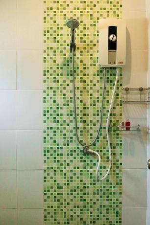 Imagen de la habitación del Hotel Bang Po Hut. Foto 13