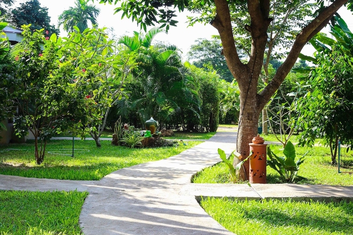 Imagen de los exteriores del Hotel Bang Po Hut. Foto 16