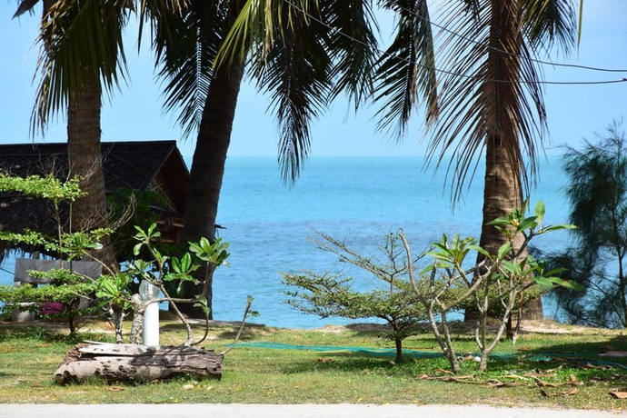 Imagen de los exteriores del Hotel Bang Po Resort. Foto 9