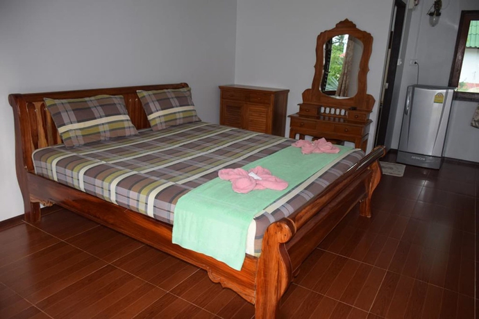 Imagen de la habitación del Hotel Bang Po Resort. Foto 5