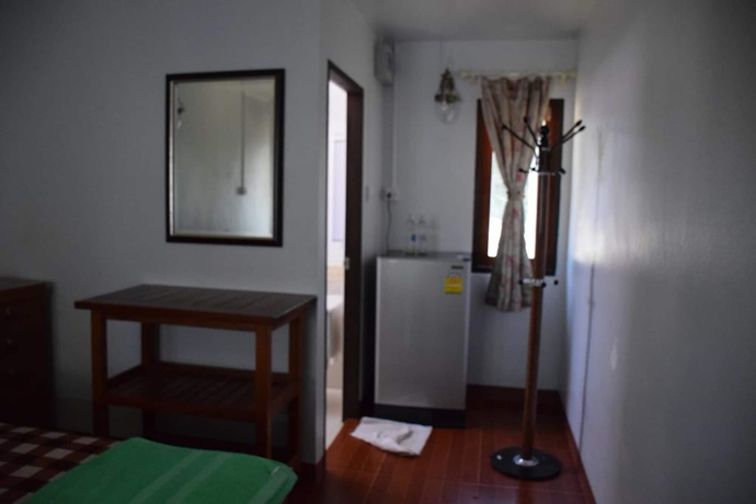 Imagen de la habitación del Hotel Bang Po Resort. Foto 8