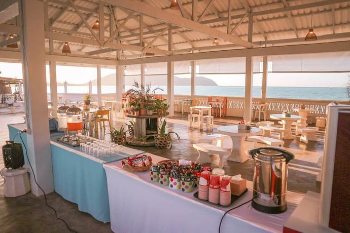 Imagen del bar/restaurante del Hotel Bang Saphan Resort. Foto 4