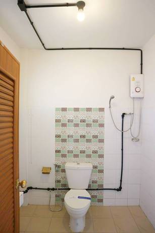 Imagen de la habitación del Hotel Bang Saphan Resort. Foto 6