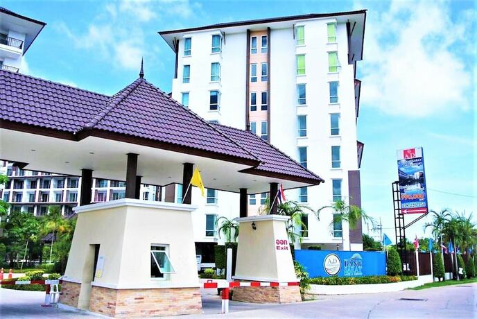 Imagen general del Hotel Bang Saray - Lake and Pool Views. Foto 3