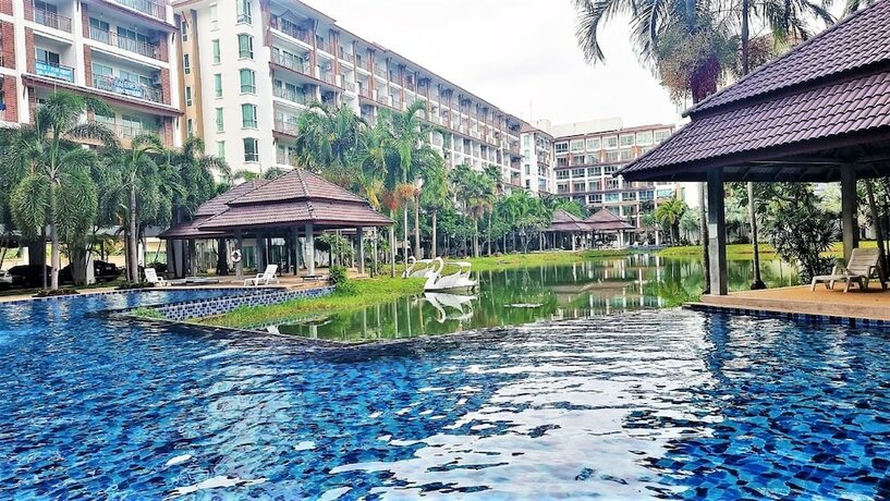 Imagen general del Hotel Bang Saray - Lake and Pool Views. Foto 14