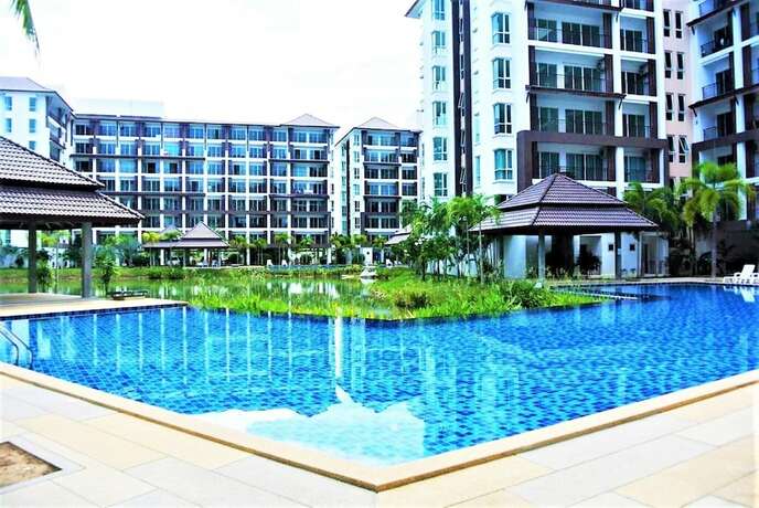 Imagen general del Hotel Bang Saray - Lake and Pool Views. Foto 17