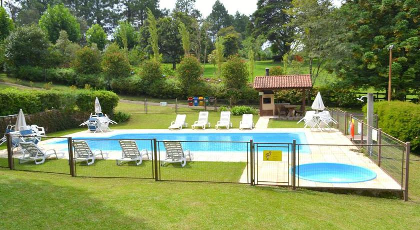 Imagen de la piscina del Hotel Bangal&ocirc;s Da Serra. Foto 17