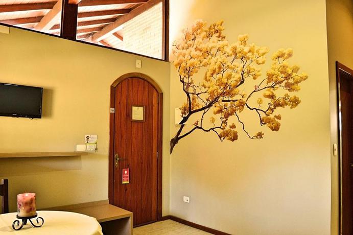 Imagen de la habitación del Hotel Bangal&ocirc;s Da Serra. Foto 4