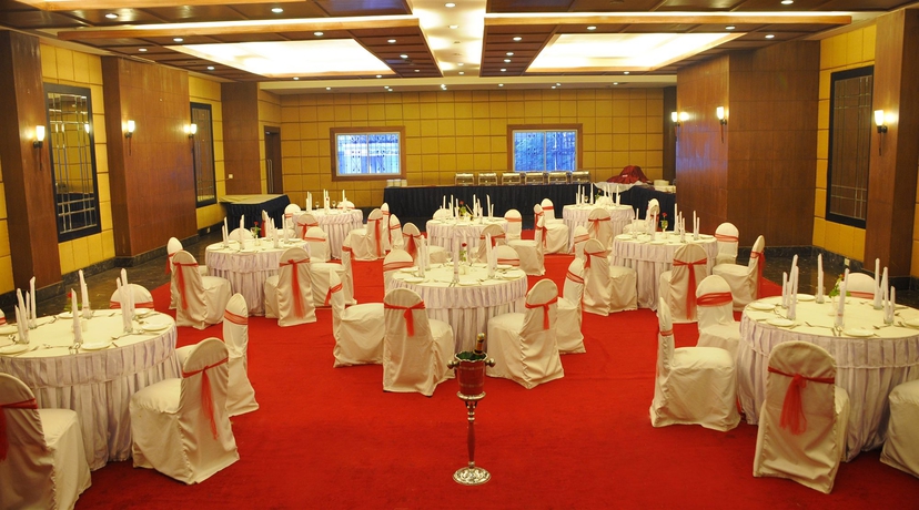 Imagen de los interiores del Hotel Bangalore International. Foto 6