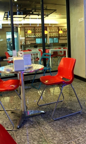 Imagen del bar/restaurante del Hotel Bangkok 68. Foto 3