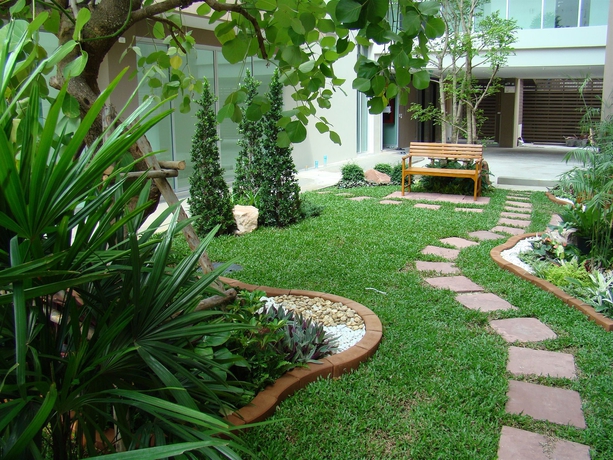 Imagen de los exteriores del Hotel Bangkok Living. Foto 13