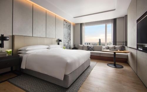 Imagen de la habitación del Hotel Bangkok Marriott The Surawongse. Foto 8