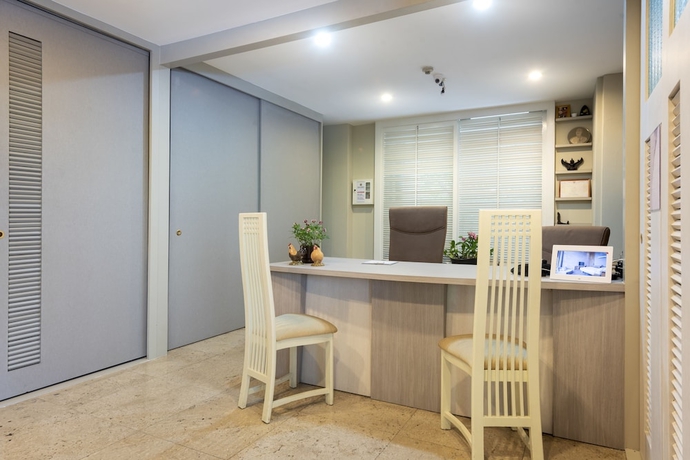 Imagen de los interiores del Hotel Bangkok Shortstay 2 To 3 Br Sukhumvit. Foto 17