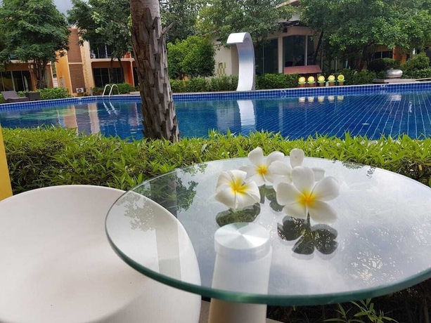 Imagen de la habitación del Hotel Bangkok grand resort. Foto 3