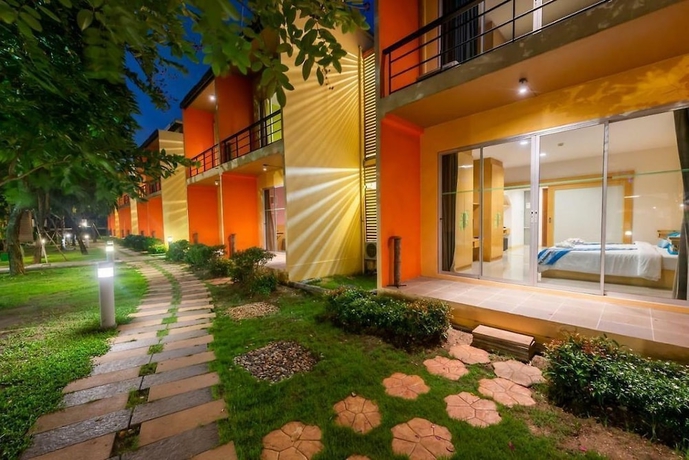 Imagen de la habitación del Hotel Bangkok grand resort. Foto 9