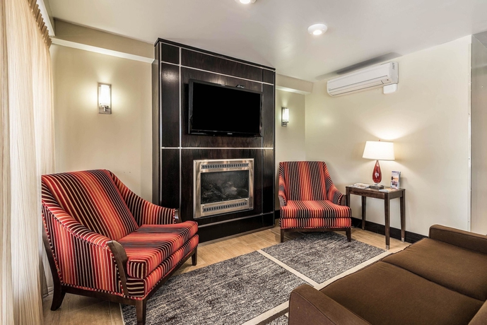 Imagen de los interiores del Hotel Bangor Suites Airport. Foto 15