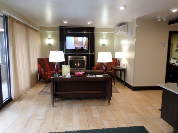 Imagen de los interiores del Hotel Bangor Suites Airport. Foto 19
