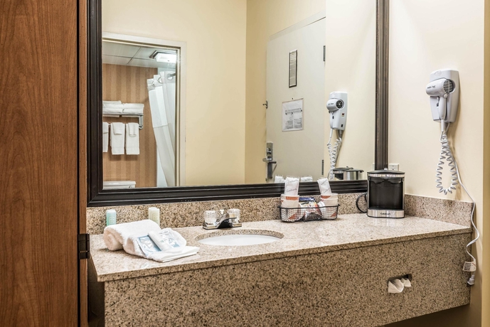 Imagen de la habitación del Hotel Bangor Suites Airport. Foto 8