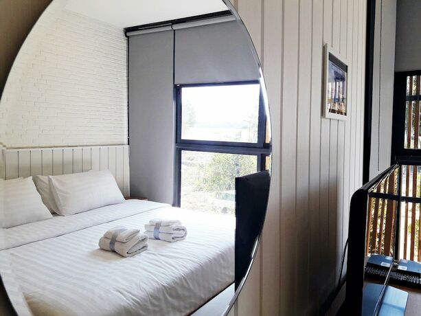 Imagen de la habitación del Hotel Bangpakong Boat Club. Foto 19