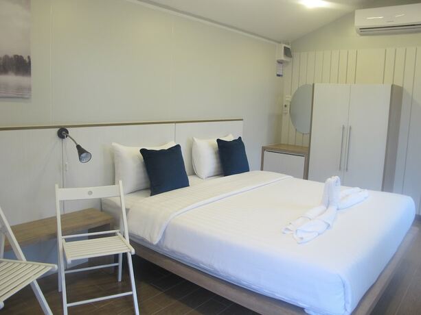 Imagen de la habitación del Hotel Bangpakong Boat Club. Foto 20