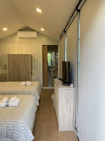 Imagen de la habitación del Hotel Bangpakong Boat Club. Foto 21