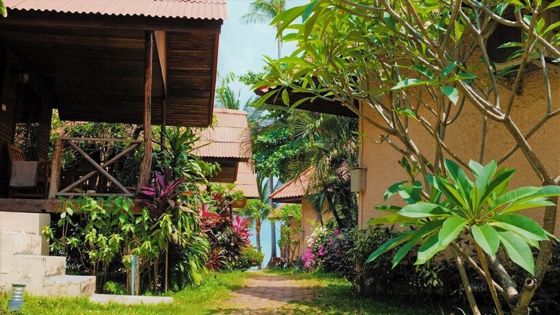 Imagen de la habitación del Hotel Bangrak Pier Bungalow. Foto 31
