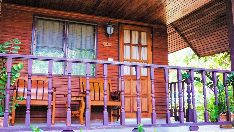 Imagen de la habitación del Hotel Bangrak Pier Bungalow. Foto 32