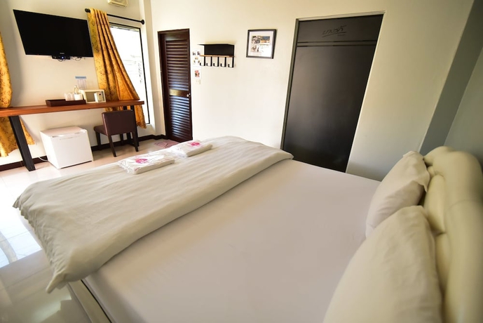 Imagen de la habitación del Hotel Bangrak Resort. Foto 10