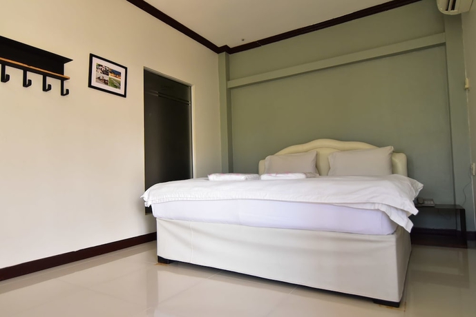 Imagen de la habitación del Hotel Bangrak Resort. Foto 11