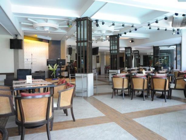 Imagen del bar/restaurante del Hotel Bangsaen Villa. Foto 4