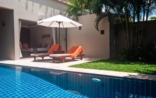 Imagen de la habitación del Hotel Bangtao Private Villas. Foto 43