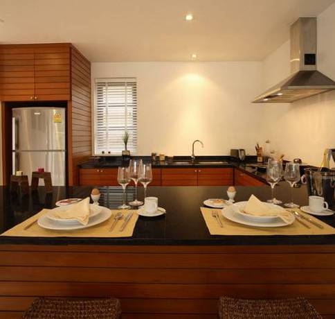 Imagen de la habitación del Hotel Bangtao Private Villas. Foto 50