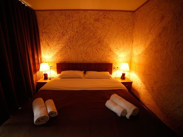 Imagen de la habitación del Hotel Banguriani. Foto 14