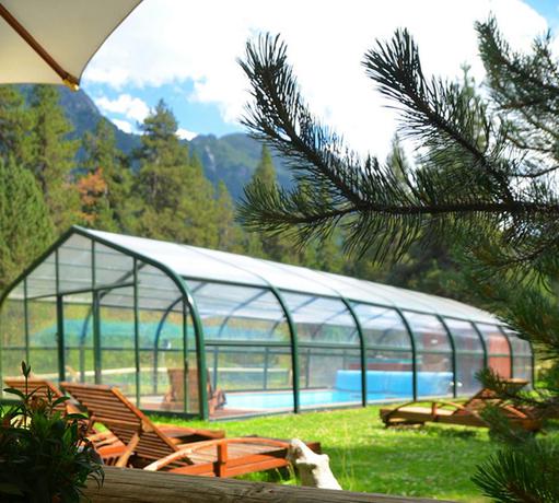 Imagen de los exteriores del Hotel Banhs De Tredos. Foto 6