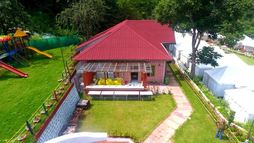 Imagen general del Hotel Banjara Mountain Retreat Chail Hills. Foto 11